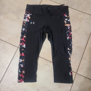 Under Armour Compression Capris size Large